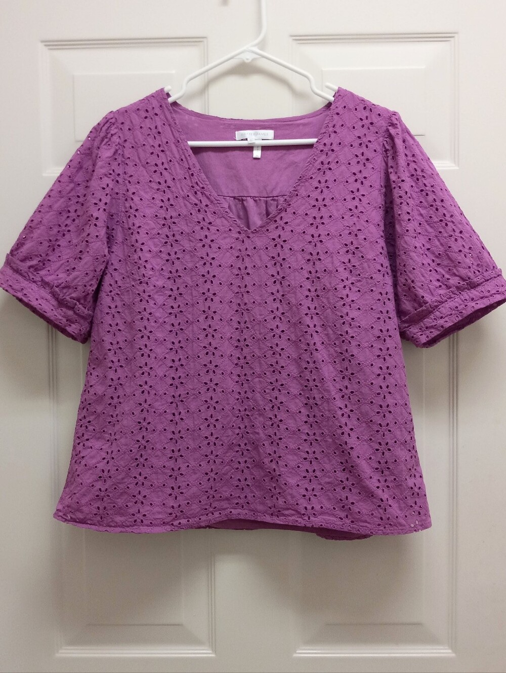 Draper James Eyelet Blouse Top V Neck Puff Sleeves Purple Large Cottagecore Boho